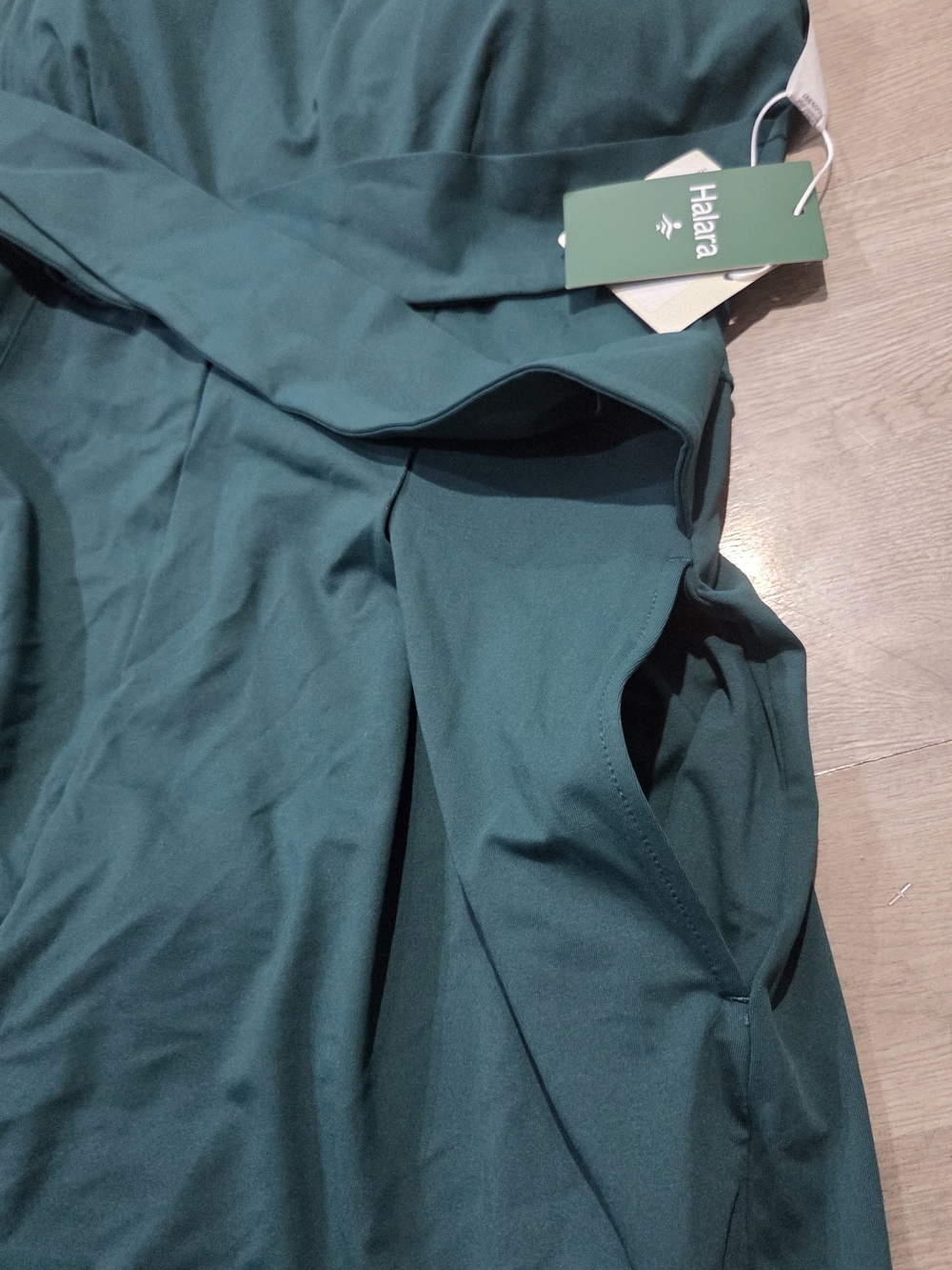 HALARA Sleeveless Wide-Leg Jumpsuit in Teal Green - Picture 6 of 7